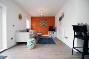Charming 2-Bed Escape in Vibrant Cardiff